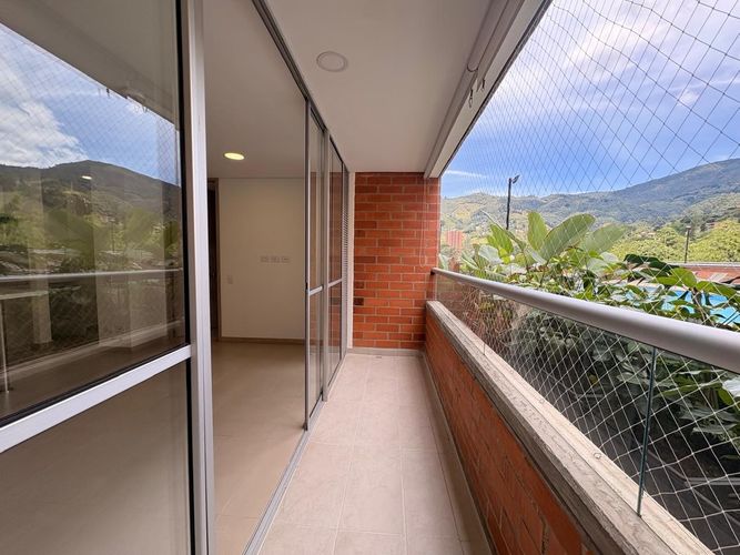 Apartamento de 2 alcobas en venta en San Jose, Sabaneta, 59 m² · foto 11 de 11