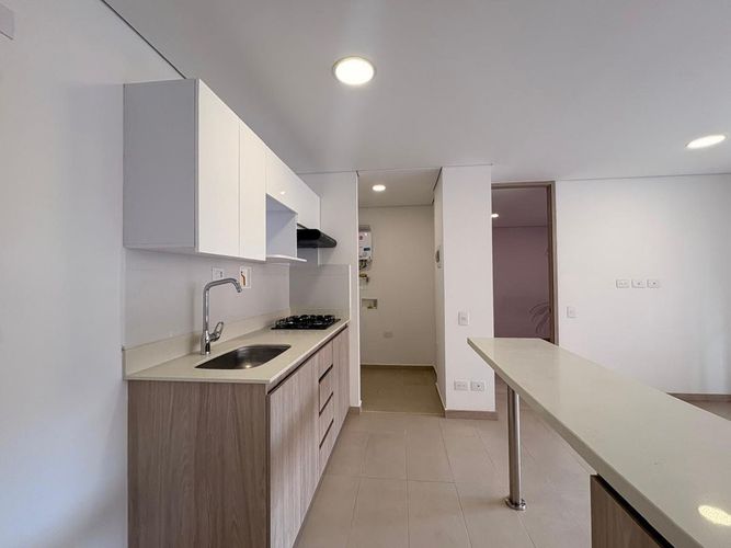 Apartamento de 2 alcobas en venta en San Jose, Sabaneta, 59 m² · foto 5 de 11