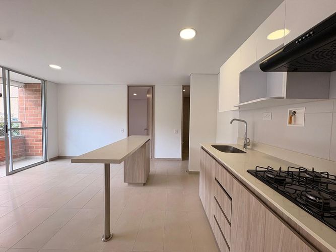 Apartamento de 2 alcobas en venta en San Jose, Sabaneta, 59 m² · foto 4 de 11