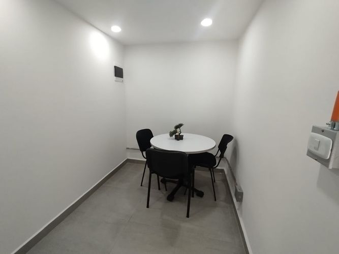 Local en arriendo en El Poblado, Medellín, 20 m² · foto 8 de 9