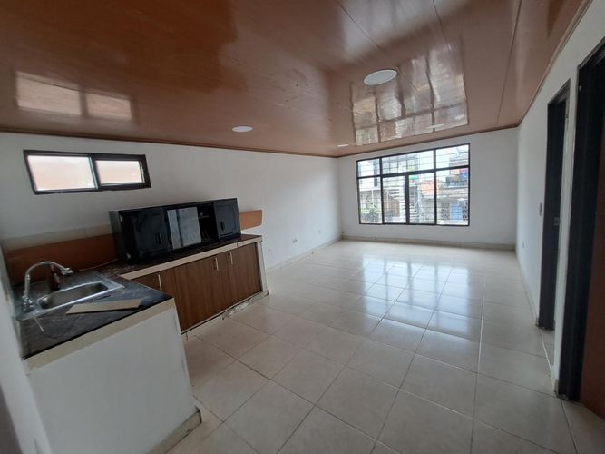 Edificio en venta en San Judas Tadeo I, Cali, 390 m² · foto 11 de 16
