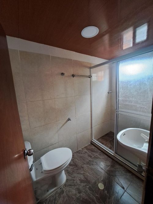 Edificio en venta en San Judas Tadeo I, Cali, 390 m² · foto 14 de 16