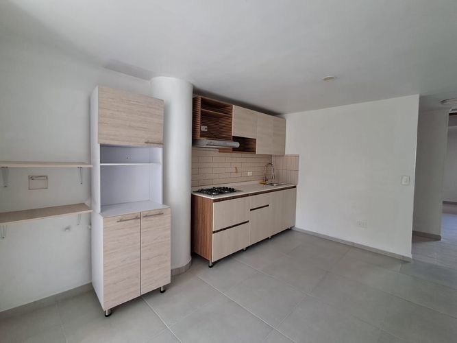 Apartamento de 3 alcobas en arriendo en Los Balsos, Medellín, 230 m² · foto 3 de 20