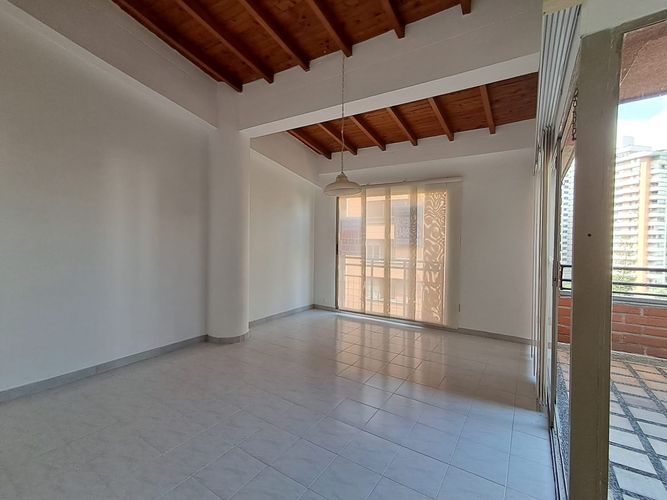 Apartamento de 3 alcobas en arriendo en Los Balsos, Medellín, 230 m² · foto 6 de 20