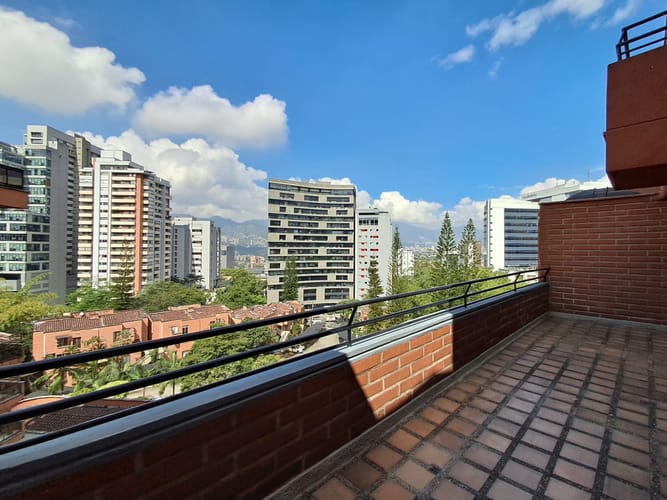 Apartamento de 3 alcobas en arriendo en Los Balsos, Medellín, 230 m² · foto 16 de 20
