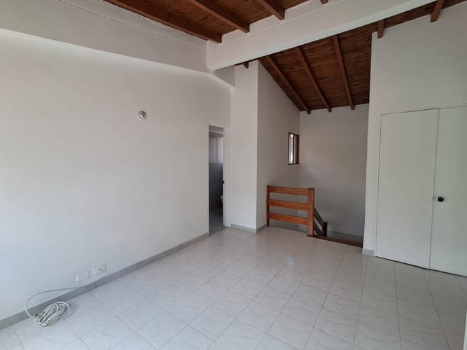 Apartamento de 3 alcobas en arriendo en Los Balsos, Medellín, 230 m² · foto 19 de 20