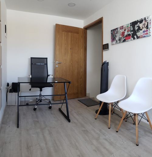 Oficina en arriendo en Viviendas Del Sur, Itagüí, 24 m² · foto 2 de 8