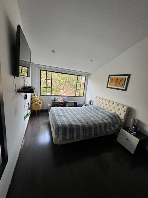 Casa de 4 alcobas en venta en Niza, Bogotá, 325 m² · foto 11 de 21