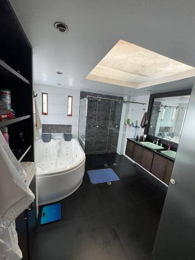 Casa de 4 alcobas en venta en Niza, Bogotá, 325 m² · foto 15 de 21