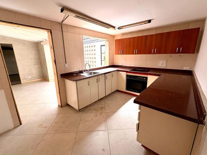 Oficina en arriendo en El Poblado, Medellín, 400 m² · foto 4 de 13