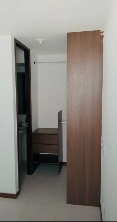 Apartamento en venta en Valle Del Lili, Cali · foto 9 de 19