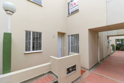 Casa en venta en San Jose De Bavaria, Bogotá · foto 2 de 23