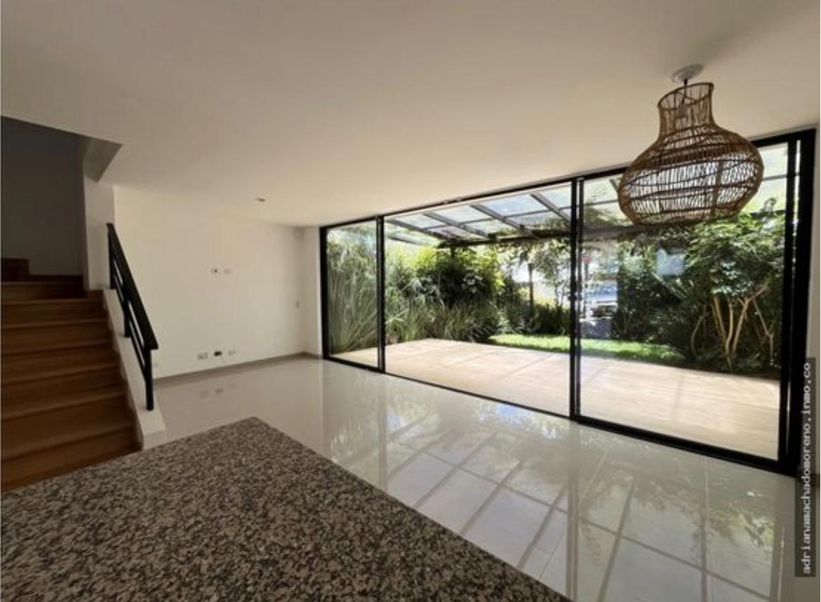 3BR House in Santa Elena (120 m²)