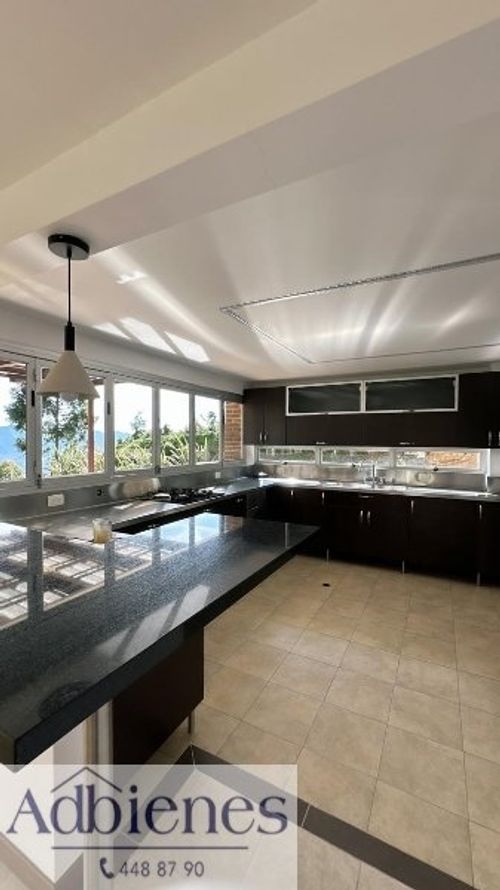 Casa de 3 alcobas en venta en Las Palmas, Envigado, 320 m² · foto 5 de 16