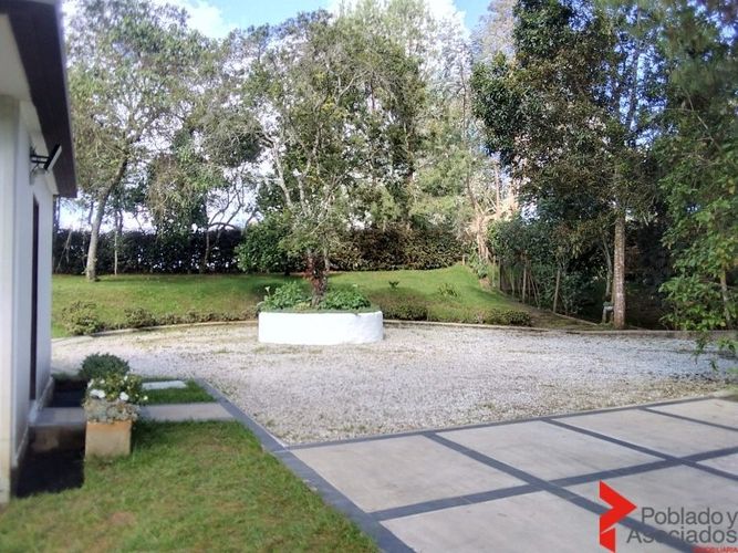 Casa de 4 alcobas en arriendo en Santa Elena, Medellín, 30 m² · foto 11 de 17