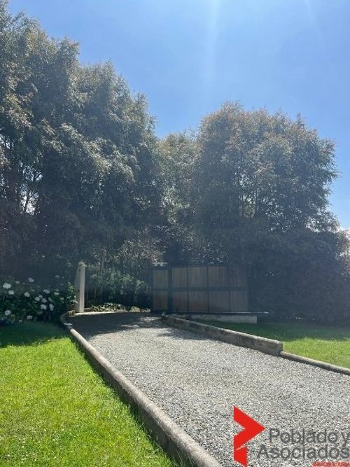Casa de 4 alcobas en arriendo en Santa Elena, Medellín, 30 m² · foto 15 de 17