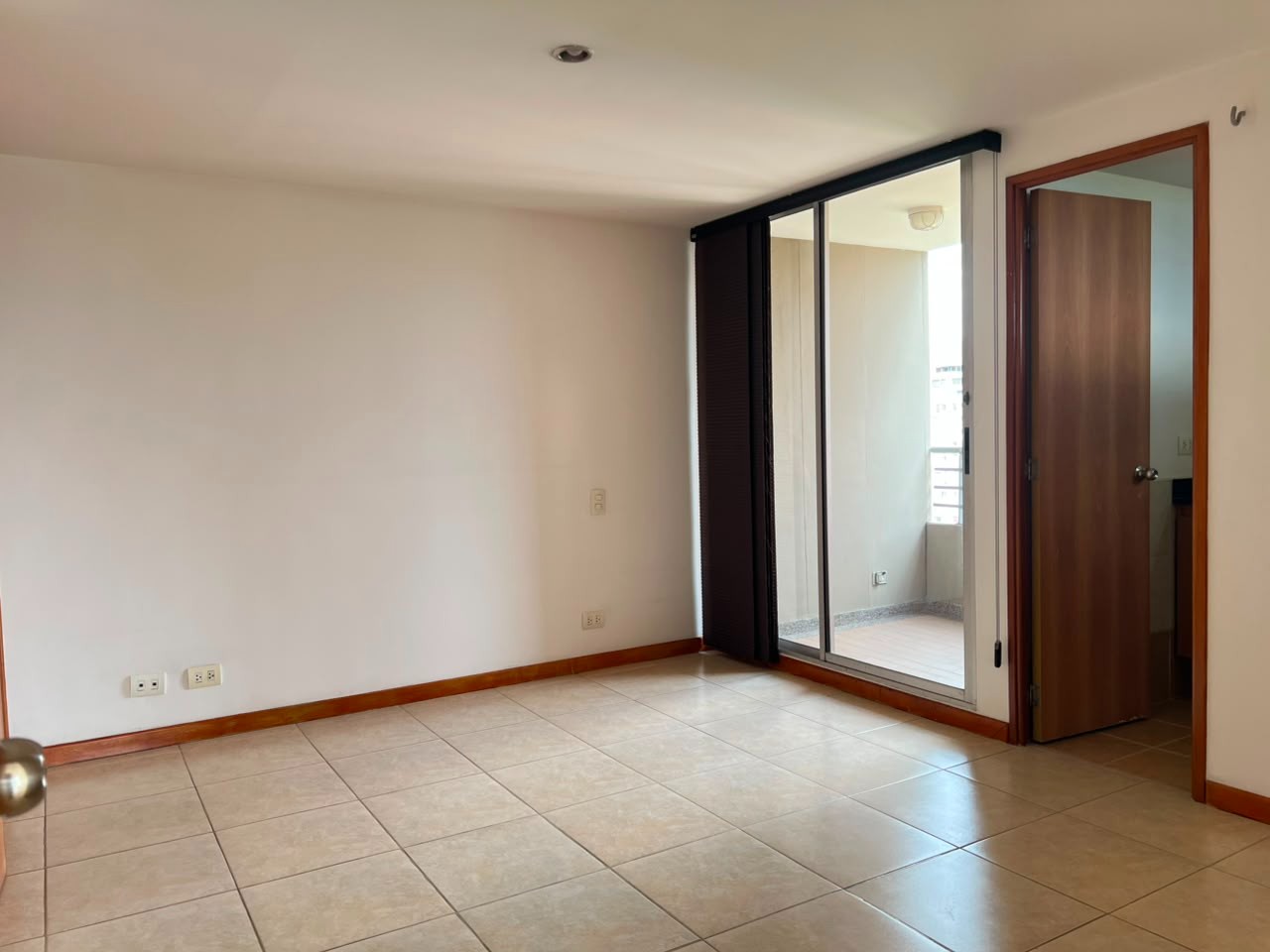 Apartamento en arriendo en El Poblado, Medellín · foto 7 de 17