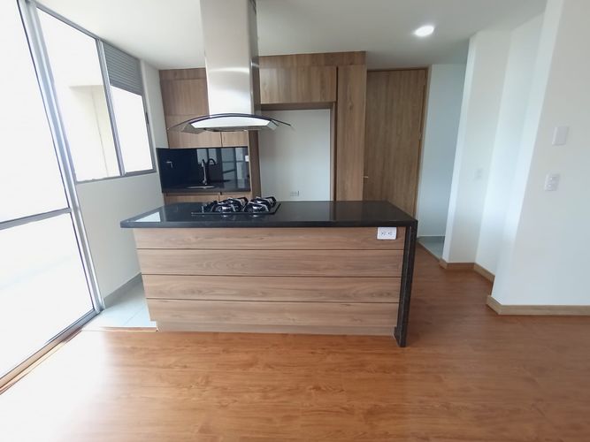 Apartaestudio en arriendo en Suramérica, Itagüí, 72 m² · foto 3 de 18