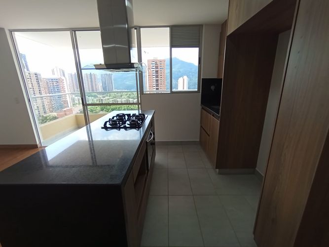 Apartaestudio en arriendo en Suramérica, Itagüí, 72 m² · foto 4 de 18