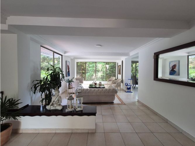 Casa de 4 alcobas en venta en Sector La Luisa Bella Suiza, Cali, 575 m² · foto 4 de 24