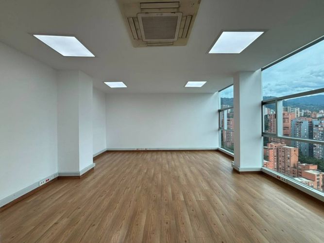 Oficina en arriendo en Milla De Oro, Medellín, 54 m² · foto 7 de 13