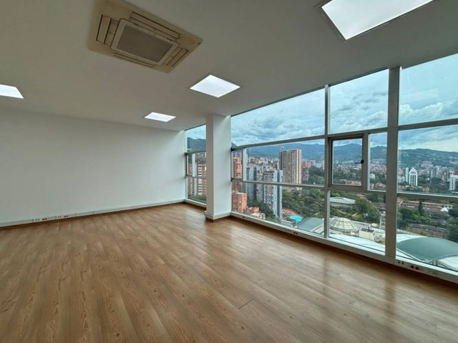 Oficina en arriendo en Milla De Oro, Medellín, 54 m² · foto 8 de 13