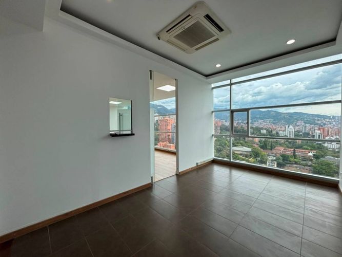 Oficina en arriendo en Milla De Oro, Medellín, 54 m² · foto 12 de 13