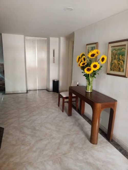 Apartamento de 3 alcobas en venta en Molinos Norte, Bogotá, 148 m² · foto 2 de 24