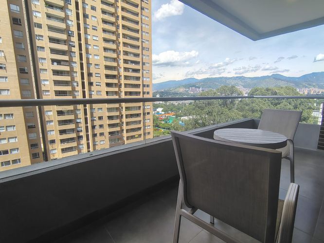 Apartamento de 2 alcobas en arriendo en El Poblado, Medellín, 87 m² · foto 18 de 18
