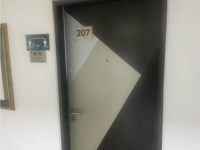 Oficina en arriendo en Santa Maria De Los Angeles, Medellín, 43 m² · foto 2 de 7