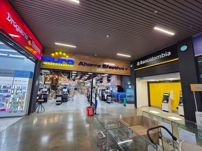 Local en venta en Los Colores, Medellín, 16 m² · foto 2 de 3