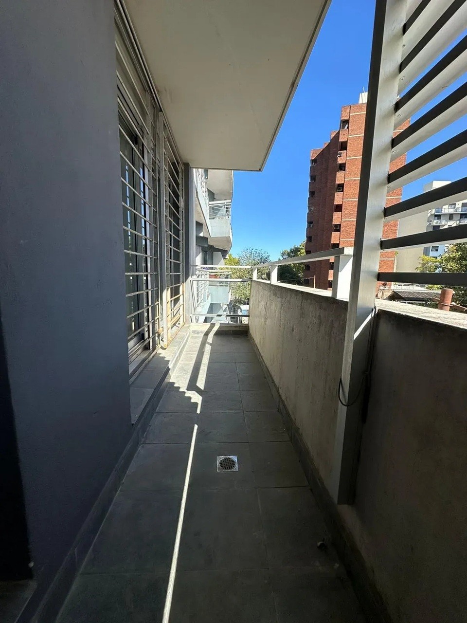 ALQUILER EN CORDON DE 2 DORMITORIOS, PISO 3 AL FRENTE, BALCON Y TERRAZA LAVADERO, BARBACOA · Foto 11