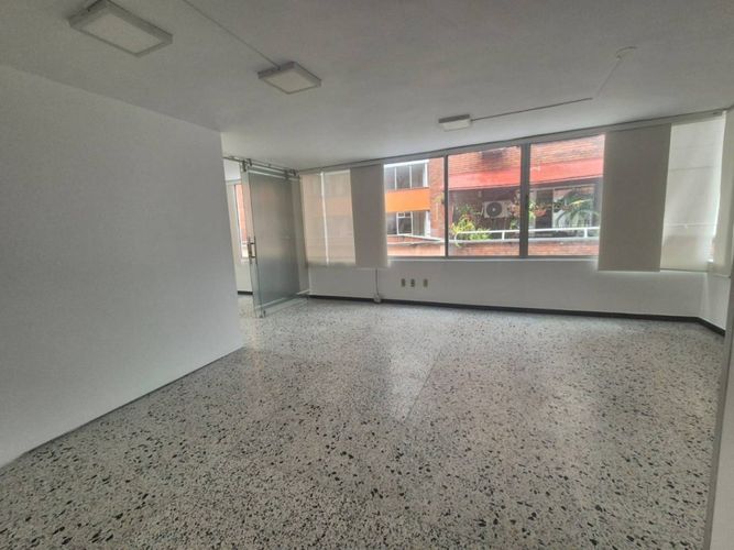 Oficina en arriendo en Cabecera Del Llano, Bucaramanga, 40 m² · foto 2 de 8
