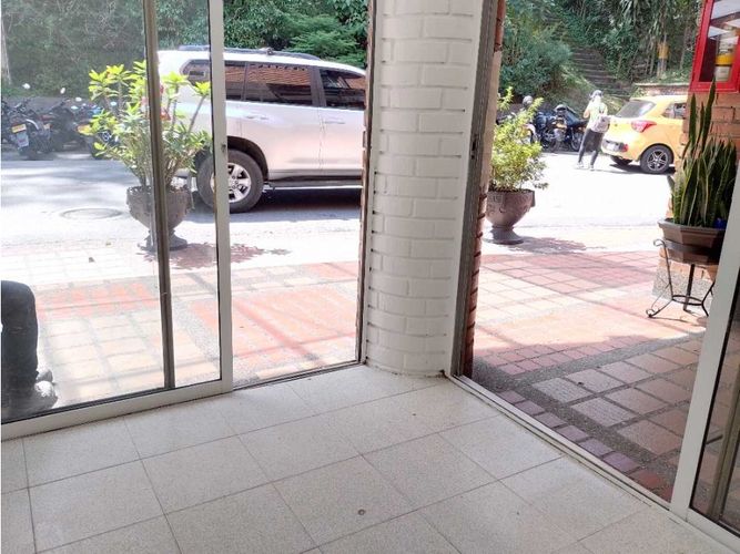 Local en arriendo en San Diego, Medellín, 7 m² · foto 4 de 5