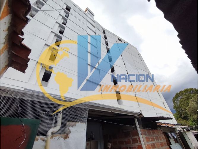 Casa de 3 alcobas en venta en Molinos Altos, Floridablanca, 470 m² · foto 2 de 10
