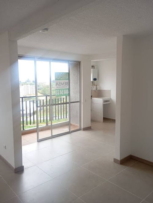 Apartamento de 2 alcobas en arriendo en Fontibon, Rionegro, 50 m² · foto 2 de 11