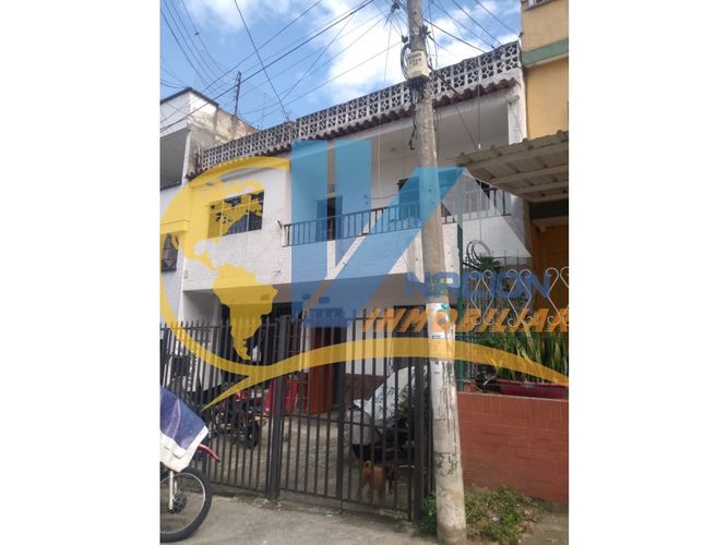 Casa de 6 alcobas en venta en Diamante 2, Bucaramanga, 212 m² · foto 4 de 10