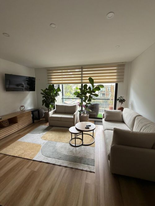 Apartamento de 2 alcobas en arriendo en Chico Norte, Bogotá, 87 m² · foto 1 de 11