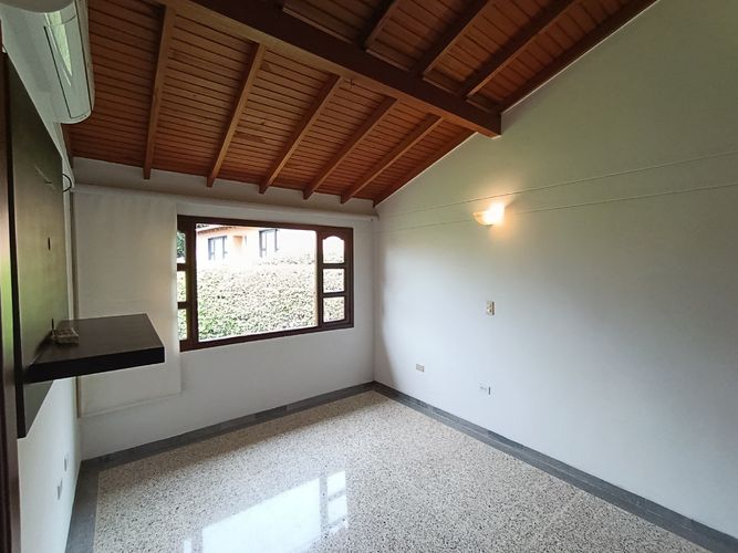 Casa de 6 alcobas en venta en Centro, Villa del Rosario, 238 m² · foto 10 de 23