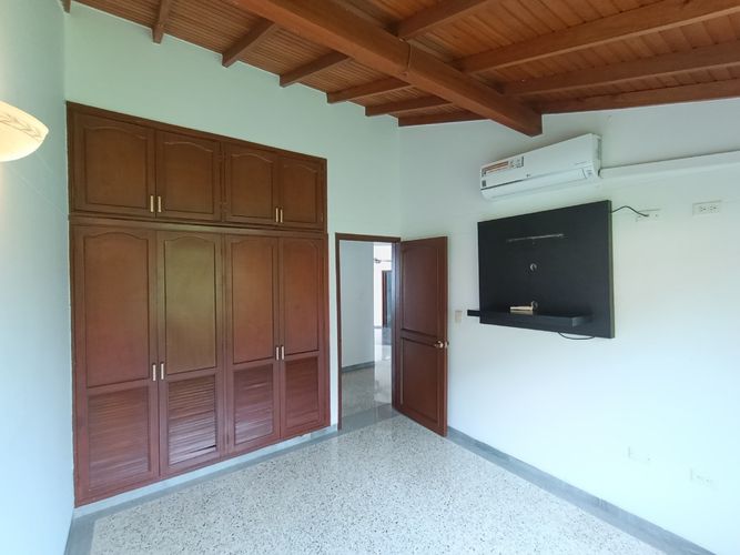 Casa de 6 alcobas en venta en Centro, Villa del Rosario, 238 m² · foto 11 de 23