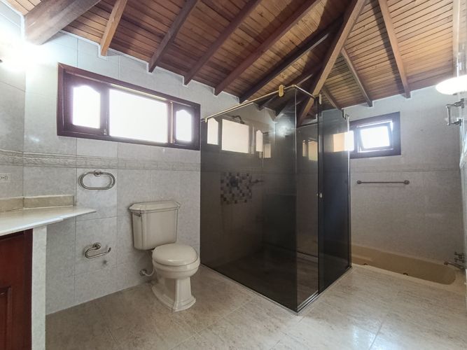 Casa de 6 alcobas en venta en Centro, Villa del Rosario, 238 m² · foto 14 de 23