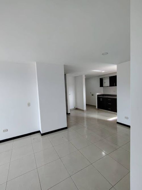 Apartamento de 3 alcobas en arriendo en Los Colegios, Rionegro, 90 m² · foto 3 de 22