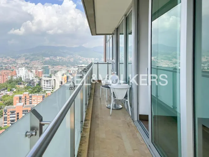 Apartamento de 3 alcobas en venta en El Tesoro, Medellín, 389 m² · foto 17 de 20