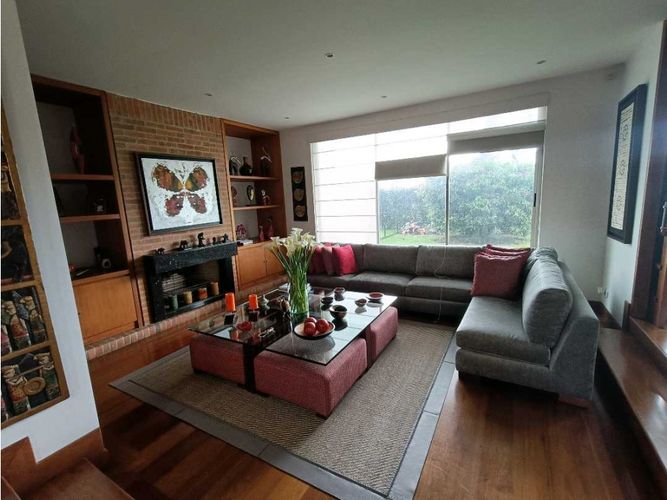 Casa de 4 alcobas en venta en San Simón, Bogotá, 437 m² · foto 2 de 24