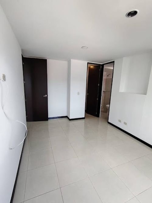 Apartamento de 3 alcobas en arriendo en Los Colegios, Rionegro, 90 m² · foto 8 de 22