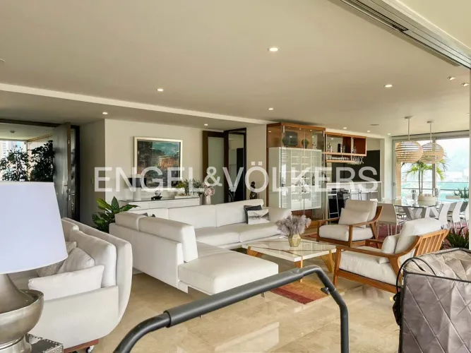 Apartamento de 3 alcobas en venta en El Tesoro, Medellín, 389 m² · foto 2 de 20