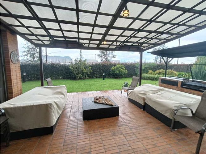Casa de 4 alcobas en venta en San Simón, Bogotá, 437 m² · foto 15 de 24