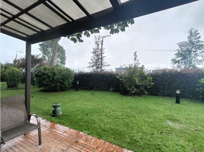 Casa de 4 alcobas en venta en San Simón, Bogotá, 437 m² · foto 17 de 24