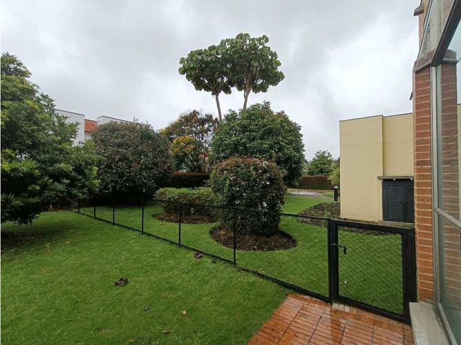 Casa de 4 alcobas en venta en San Simón, Bogotá, 437 m² · foto 18 de 24