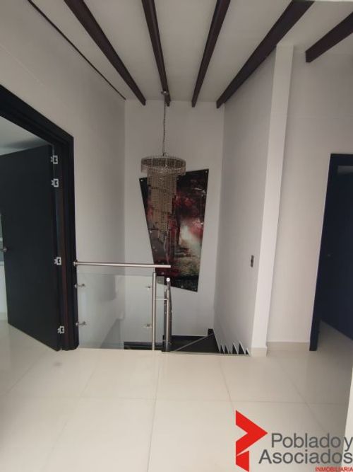 Apartamento de 4 alcobas en venta en Jardines, Envigado, 172 m² · foto 3 de 18